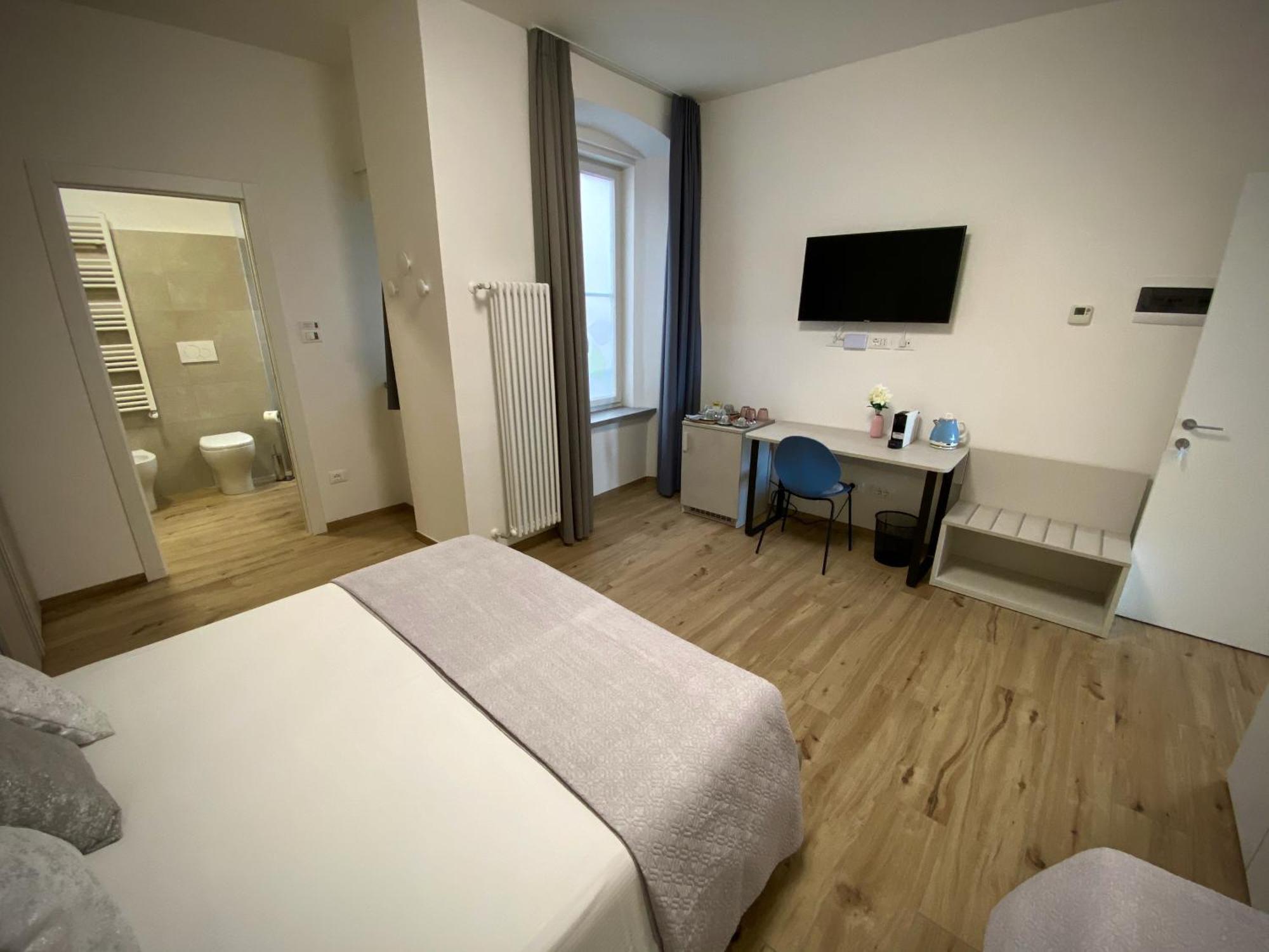 Five Flowers Guest house